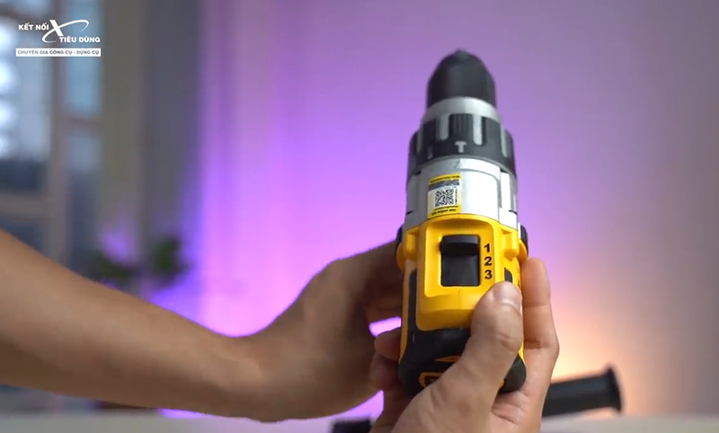 May-khoan-dong-luc-dung-pin-20V-Dewalt-DCD996P1