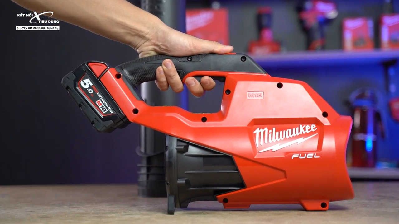 Milwaukee M18 FBL-0 c&oacute; c&ocirc;ng suất mạnh mẽ s&aacute;nh ngang m&aacute;y d&ugrave;ng điện