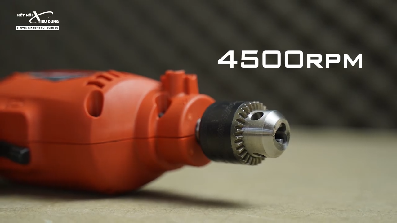 Sản phẩm m&aacute;y khoan Maktec MT653 sở hữu tốc độ kh&ocirc;ng tải ấn tượng l&ecirc;n đến 4500 rpm 