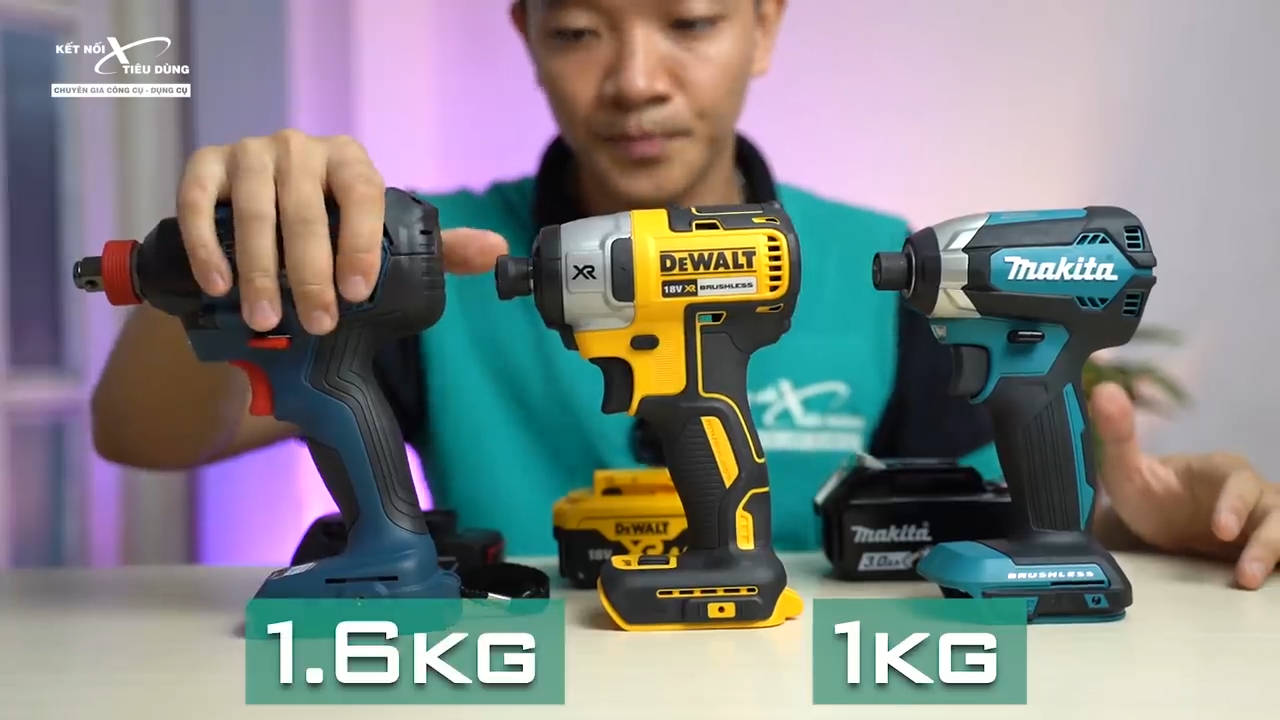 Thiết kế m&aacute;y v&ocirc; c&ugrave;ng nhỏ gọn, trọng lượng nhẹ gi&uacute;p Anh Em thao t&aacute;c linh hoạt trong qu&aacute; tr&igrave;nh l&agrave;m việc 