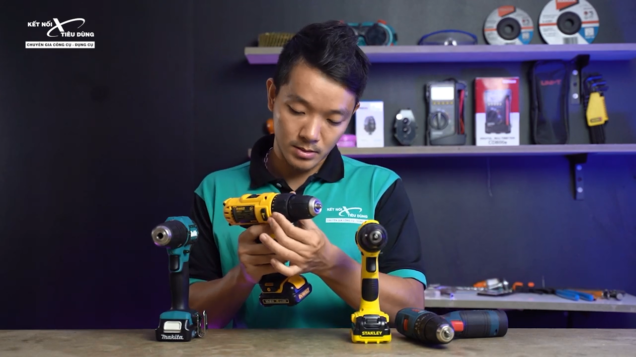 Vòng vặn chỉnh tốc độ khoan khá dễ chịu, vặn rất nhẹ nhàng