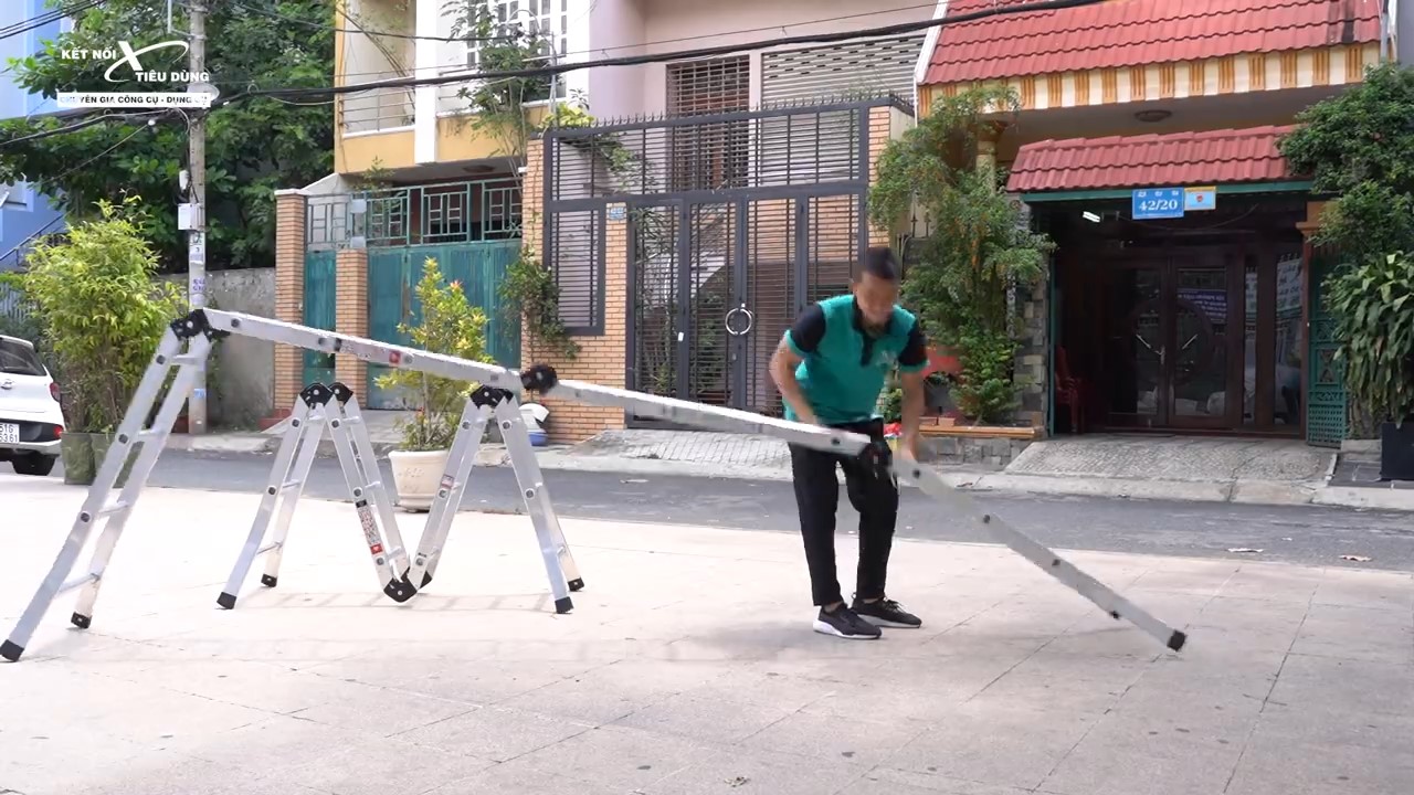 Thang PAL B6-125 đễ d&agrave;ng thay đổi h&igrave;nh d&aacute;ng