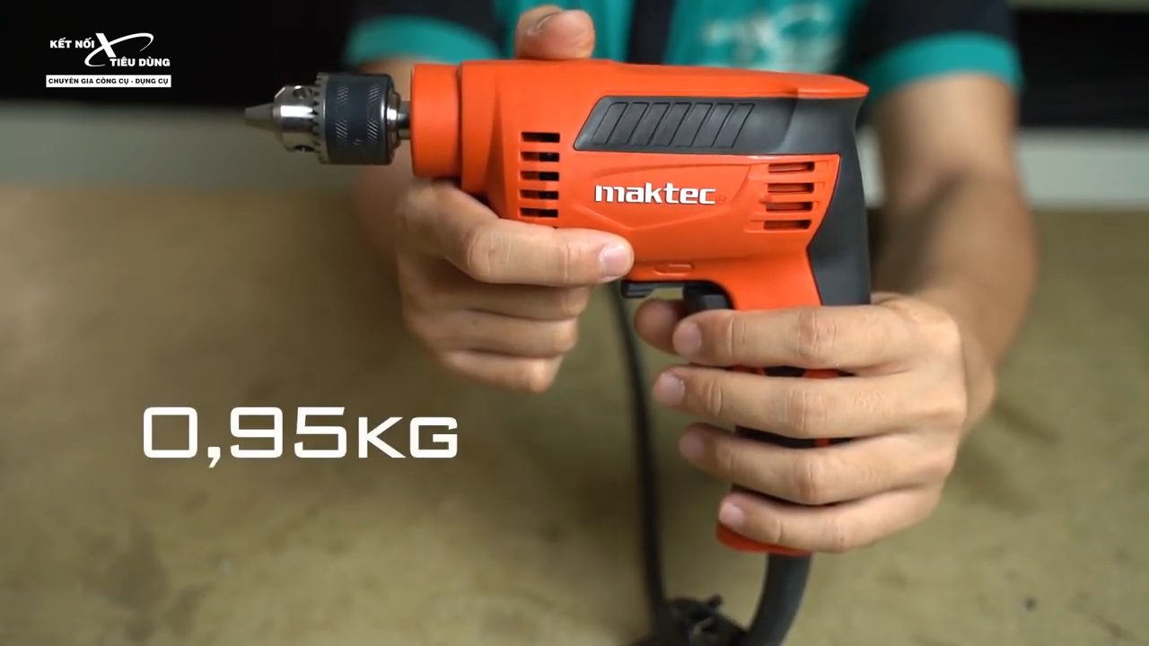 Chỉ 672K lụm ngay m&aacute;y khoan tốc độ cao Maktec MT653: 4500rpm, 230W, d&ugrave;ng gia đ&igrave;nh qu&aacute; ngon