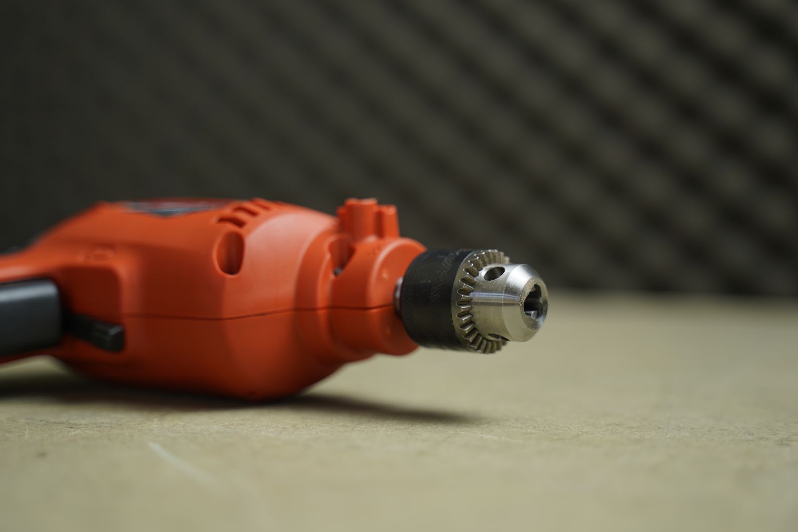 Chỉ 672K lụm ngay m&aacute;y khoan tốc độ cao Maktec MT653: 4500rpm, 230W, d&ugrave;ng gia đ&igrave;nh qu&aacute; ngon