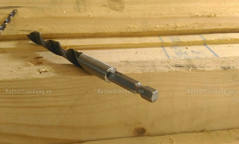 Có nên mua máy khoan pin nữa không khi đã có máy vặn vít?