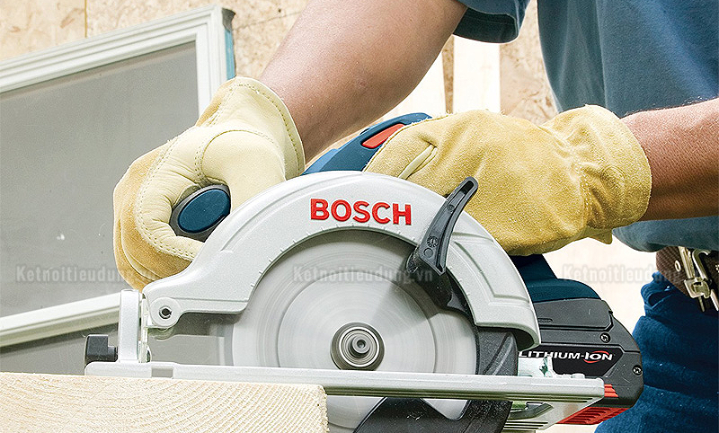 M&aacute;y cắt gỗ cầm tay Bosch loại n&agrave;o tốt nhất năm 2021?