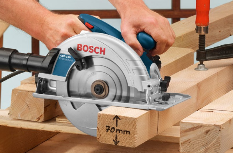 M&aacute;y cắt gỗ cầm tay Bosch loại n&agrave;o tốt nhất năm 2021?