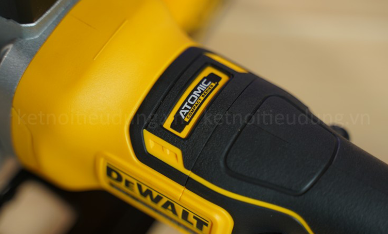 [Review] M&aacute;y Cưa Đĩa Mới Ra Mắt Dewalt DCS571N Thiết Kế Đỉnh, Gọn, Mạnh V&agrave; Đa Năng