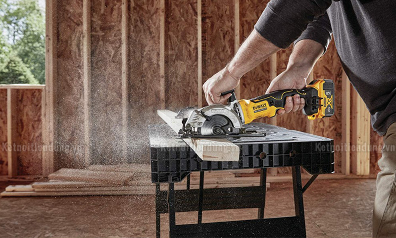 [Review] M&aacute;y Cưa Đĩa Mới Ra Mắt Dewalt DCS571N Thiết Kế Đỉnh, Gọn, Mạnh V&agrave; Đa Năng