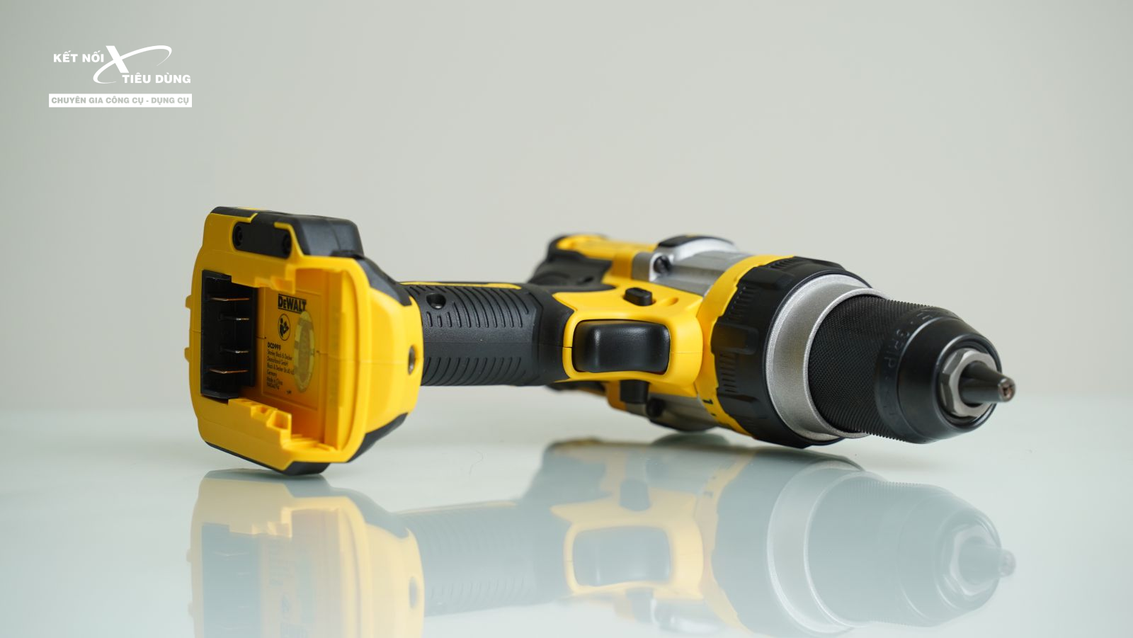 may-khoan-dong-luc-dung-pin-flexvolt-60v-dewalt-dcd999t1-1