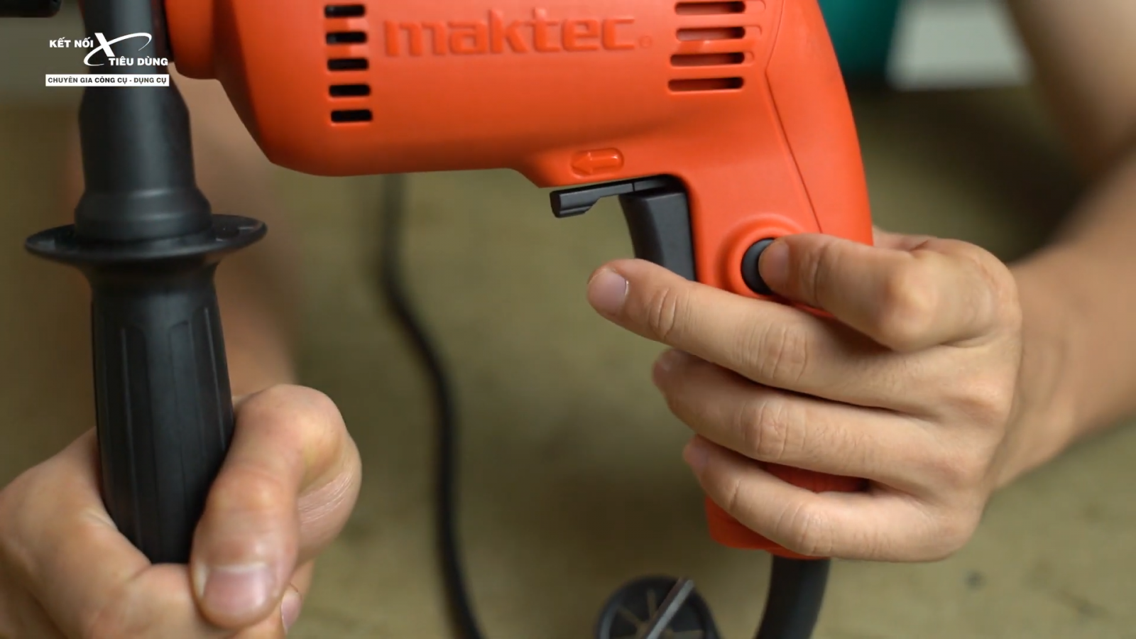 Mua h&agrave;ng t&agrave;u l&agrave;m g&igrave; khi Maktec MT80A - M&aacute;y khoan b&uacute;a 500W ch&iacute;nh h&atilde;ng Maktec chỉ 609K