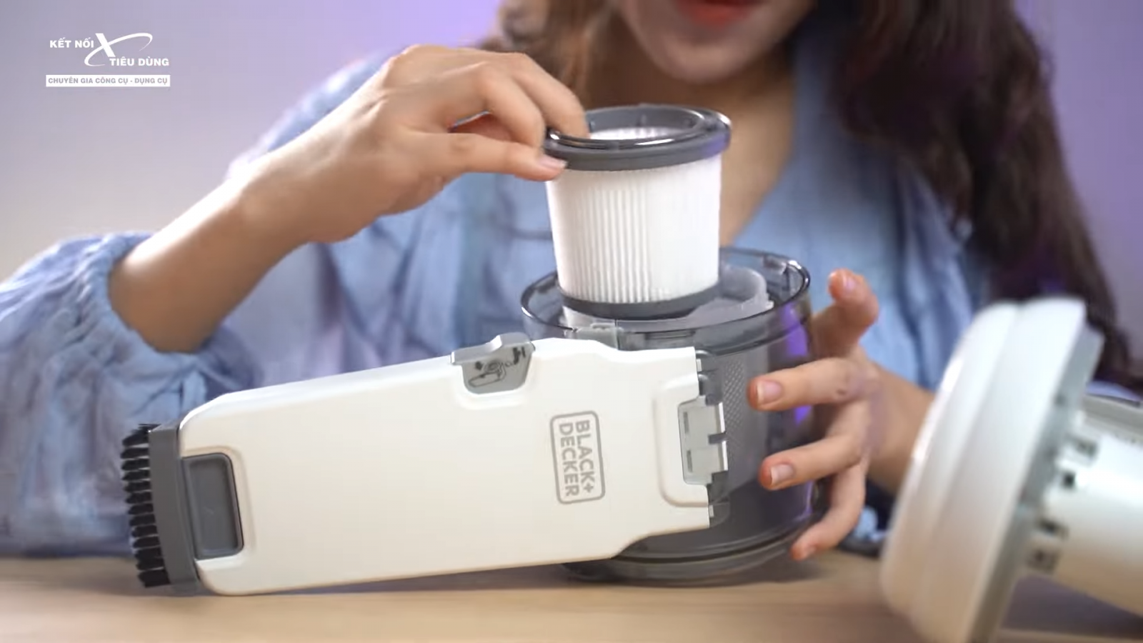 Review m&aacute;y h&uacute;t bụi cầm tay Black&Decker PV1020L: thiết kế th&ocirc;ng minh, d&ugrave;ng gia đ&igrave;nh qu&aacute; ổn