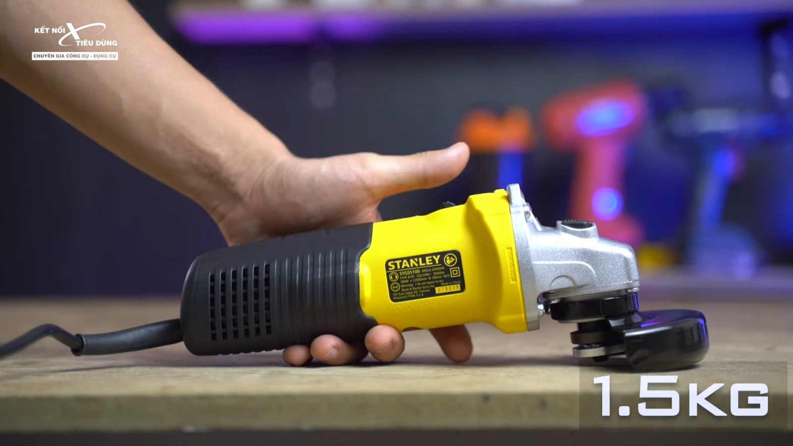 Review m&aacute;y m&agrave;i g&oacute;c rẻ nhất (580k) của Stanley - STGS5100: thiết kế ổn, phụ t&ugrave;ng tốt, bảo h&agrave;nh 2 năm