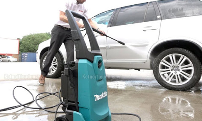 So Sánh 3 Thương Hiệu Máy Xịt Rửa Cao Áp Nổi Bật Hiện Nay