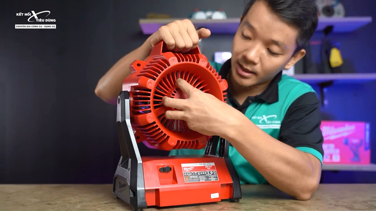 Sản phẩm trang bị động cơ kh&ocirc;ng chổi than mang đến khả năng vận h&agrave;nh &ecirc;m &aacute;i v&agrave; lực gi&oacute; mạnh mẽ